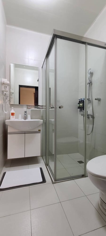 Deluxe Suite, 1 Bedroom Suite, 2 Single Beds, Balcony - Photo 16