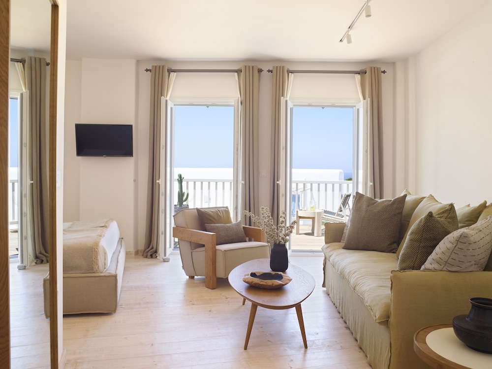 Jasmine Suite photo 3