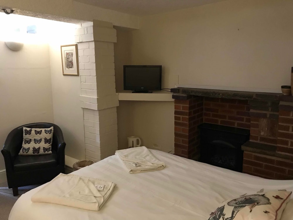Deluxe Double Room (With Shower ) photo 1