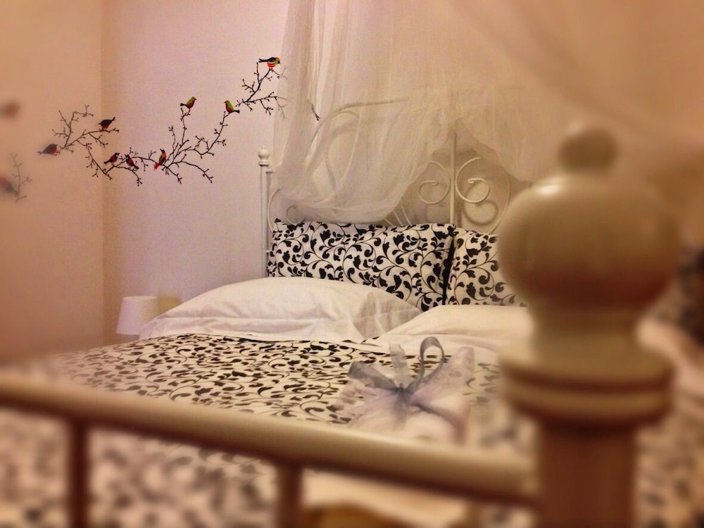 Studio, 1 Queen Bed, Ground Floor photo 1