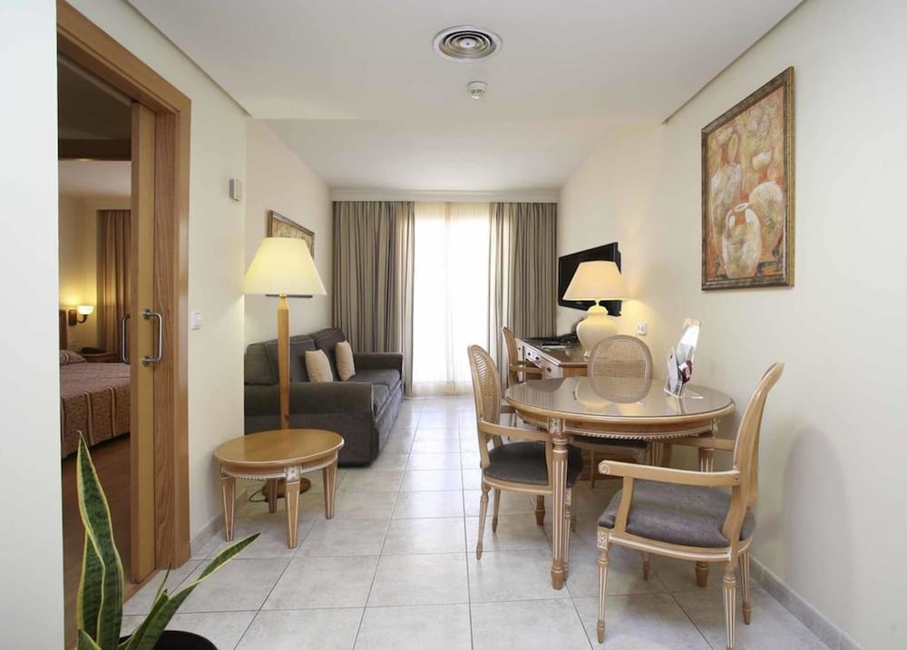 Suite, Terrace, Partial Sea View photo 2