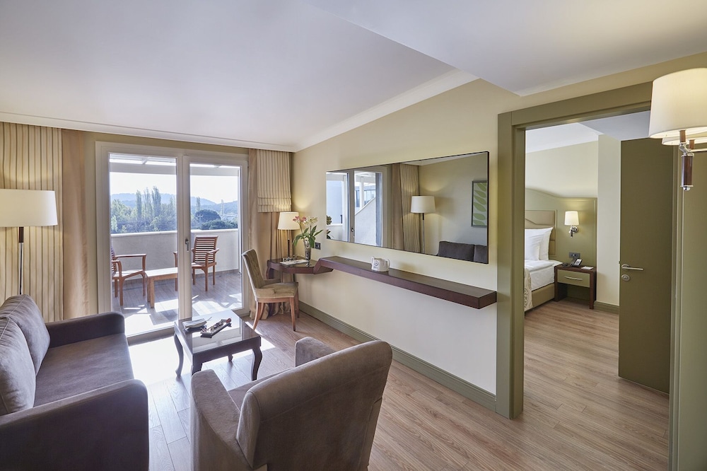 Suite, Multiple Beds, Non Smoking photo 1