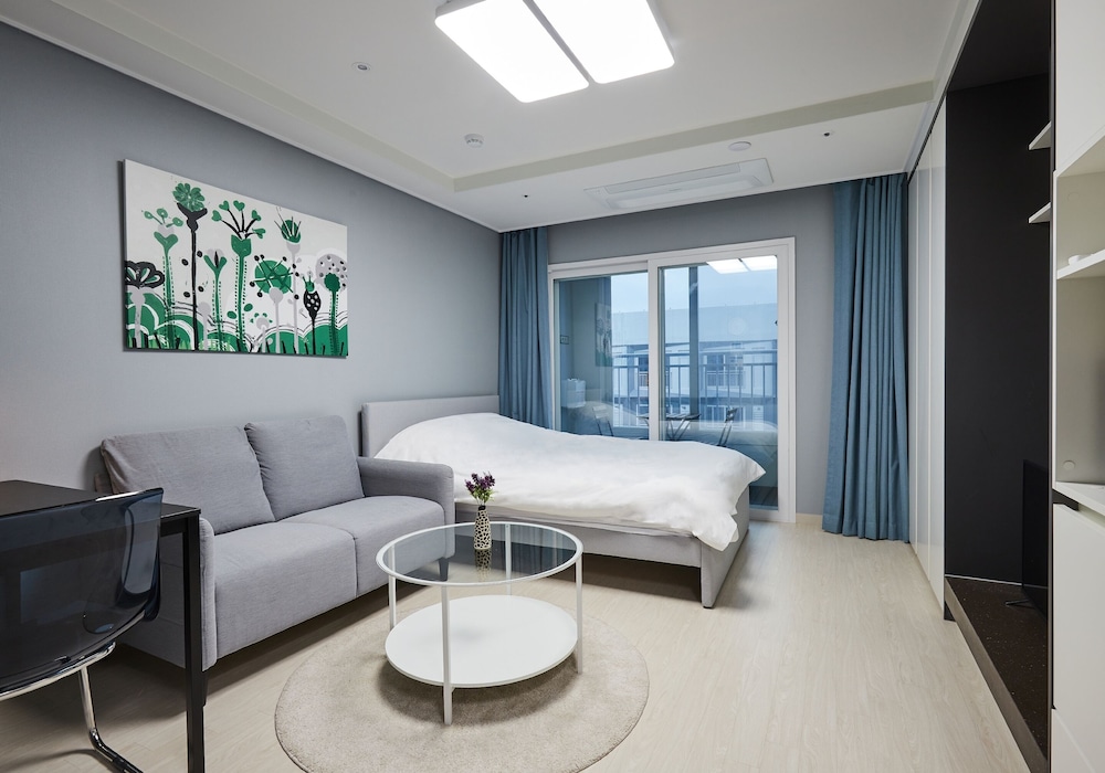 Standard Double Room - Photo 7