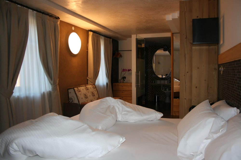 Deluxe Triple Room photo 2