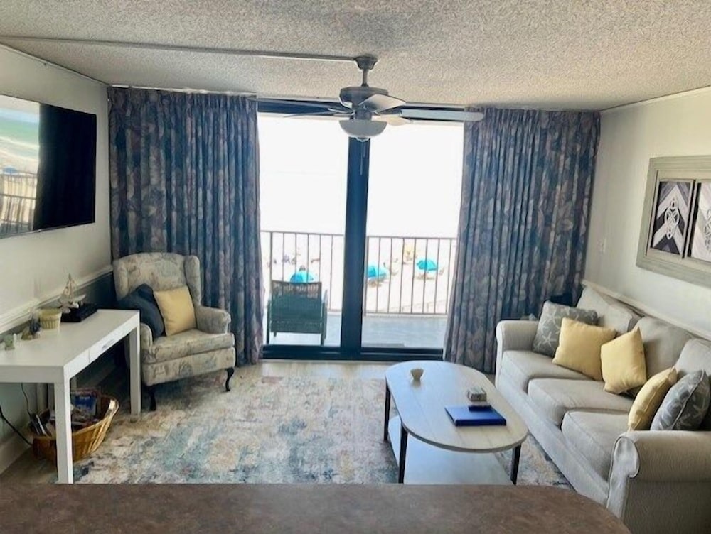 Condo, 2 Bedrooms photo 1