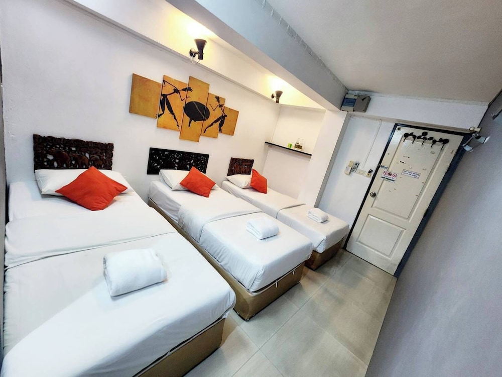 Triple Room, 1 Bedroom, Non Smoking thumbnail 5