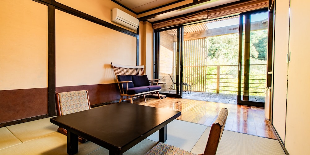 Japanese-Style Triple Room - Non-Smoking photo 3