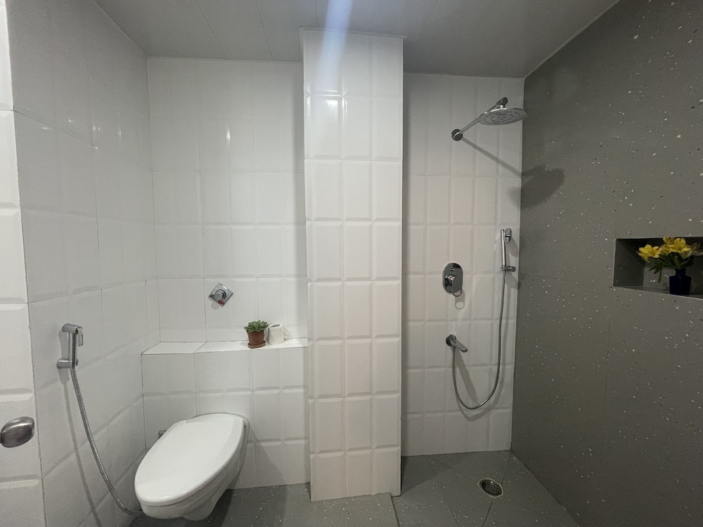 Premium Room - Photo 8