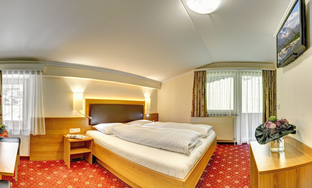 Double Room, Balcony