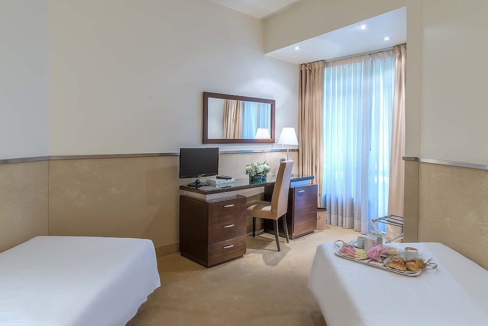 Classic Triple Room - Photo 4