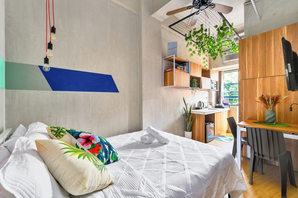 Deluxe Room, 1 Queen Bed
