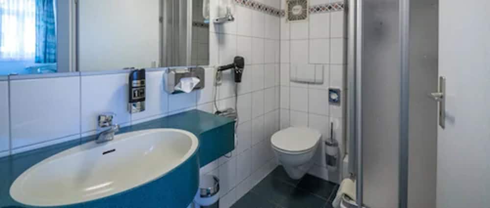 Single Room photo 3