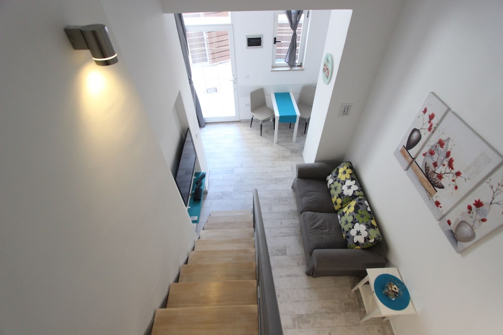 Apartment photo 1