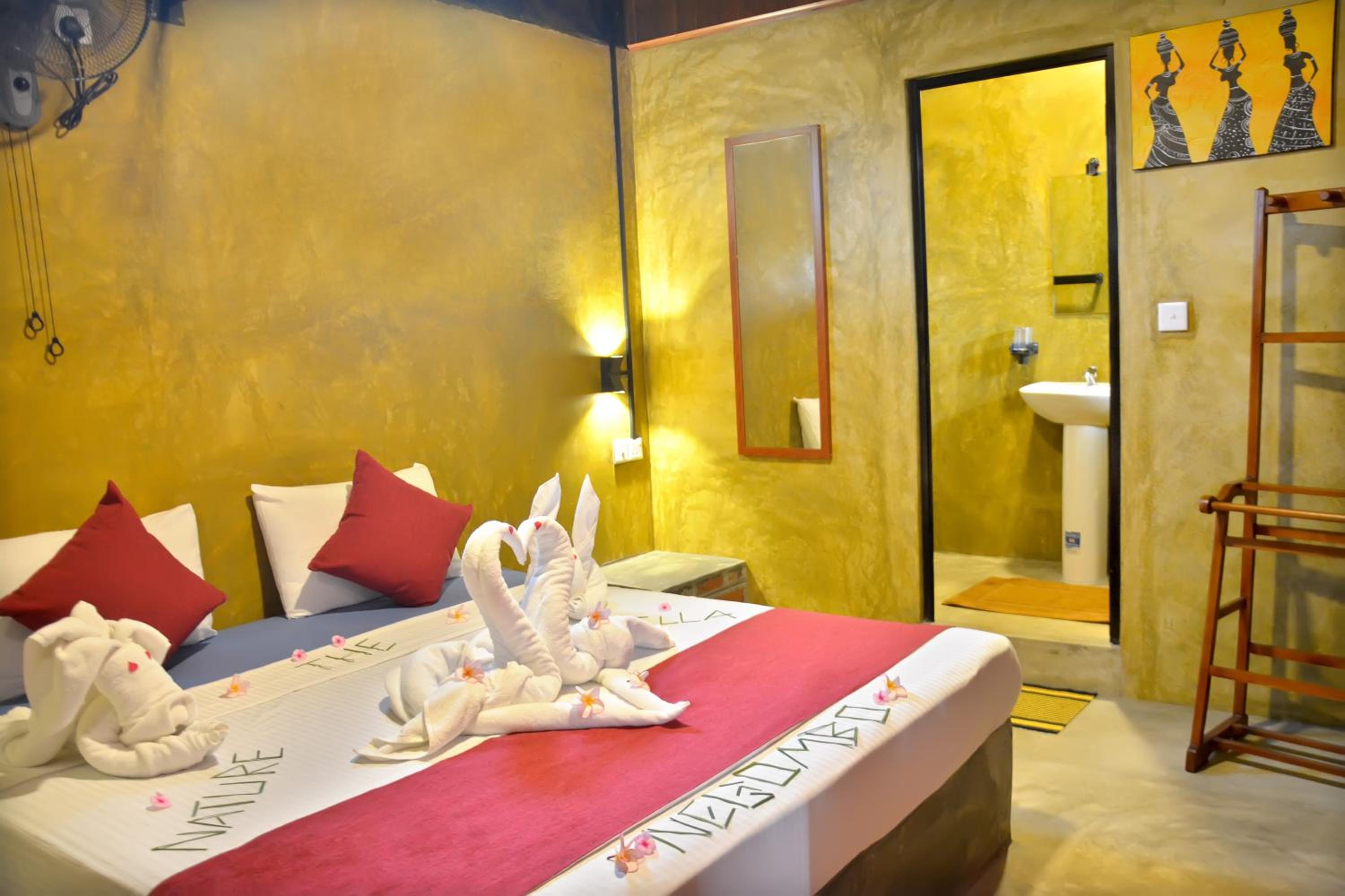 Deluxe King Room with Balcony