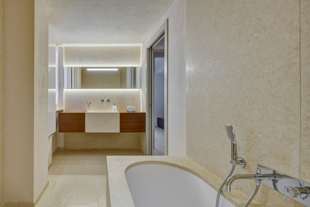 Superior Suite, 1 Bedroom, Sea View photo 3