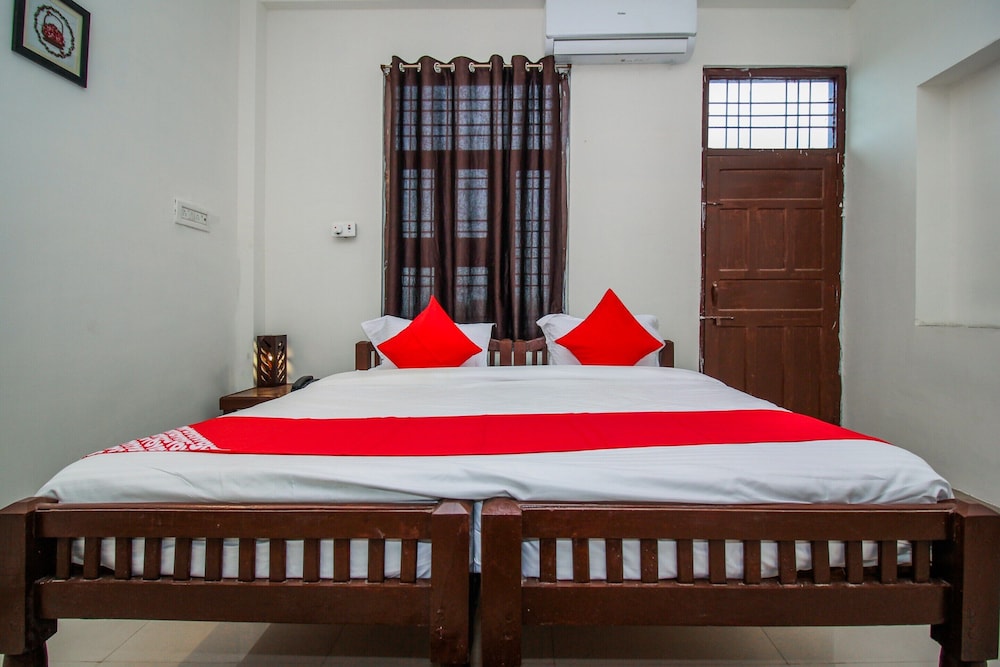 Deluxe Double or Twin Room, 1 King Bed photo 1
