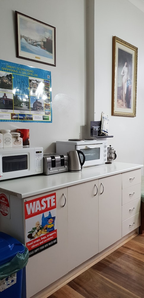 Deluxe Studio, Multiple Beds (4 Pax) photo 3