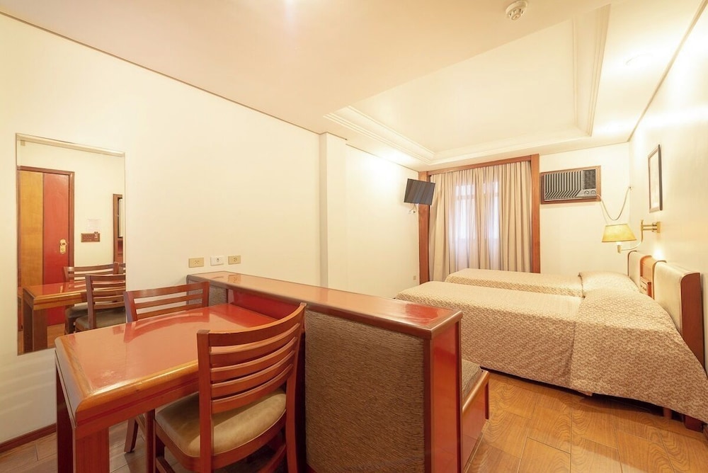 Standard Twin Room - Photo 4