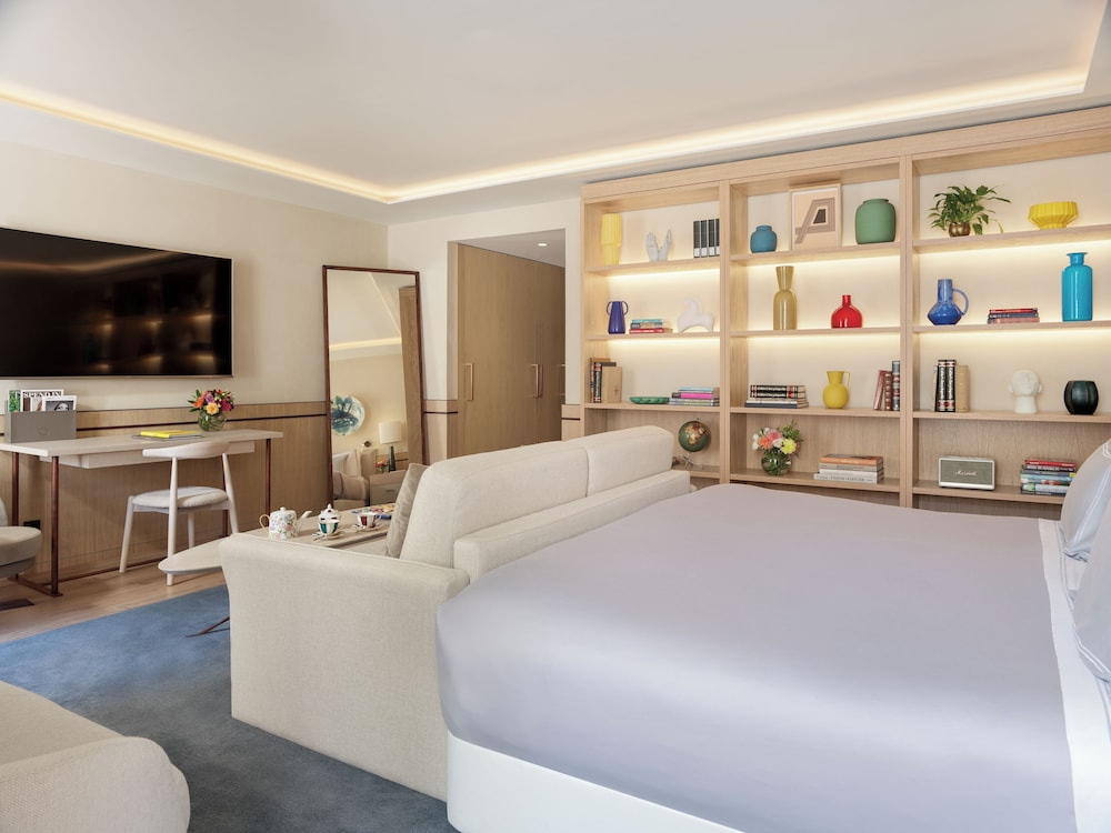 Suite (Non Smoking)