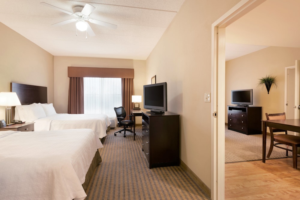 Suite, 2 Bedrooms, Non Smoking - Photo 1
