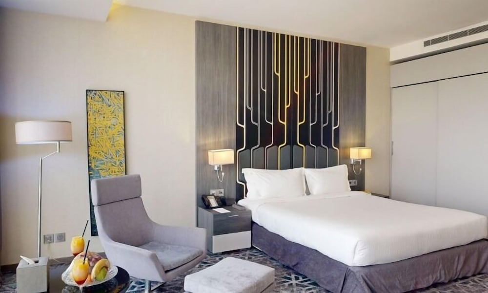 Standard Room, 1 King Bed - Photo 3