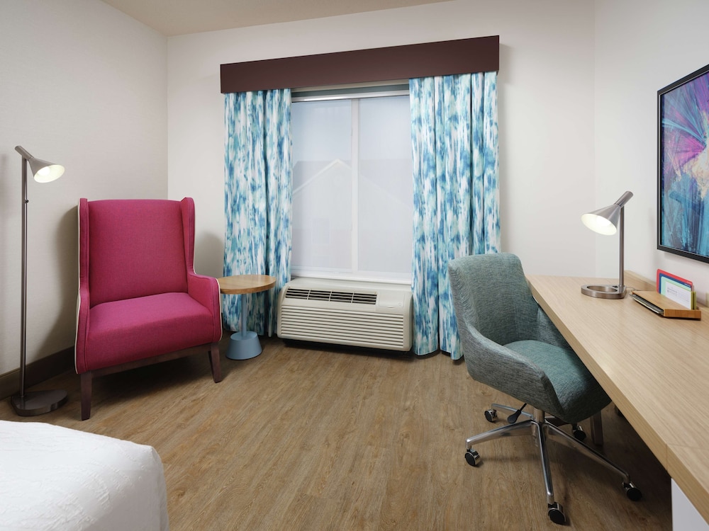 Room, 1 King Bed, Accessible - Photo 4