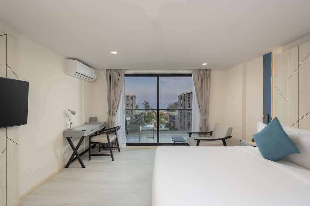 Deluxe Room, 1 Double Bed, Sea View - Photo 1