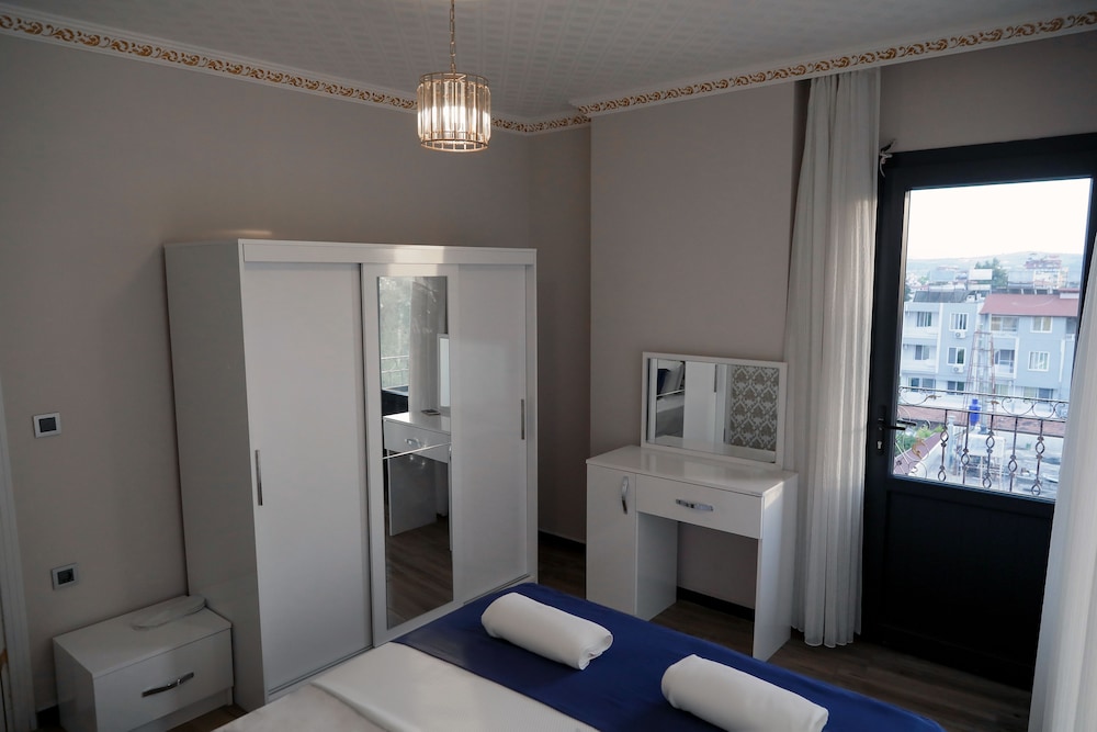 Suite, 1 Bedroom photo 3