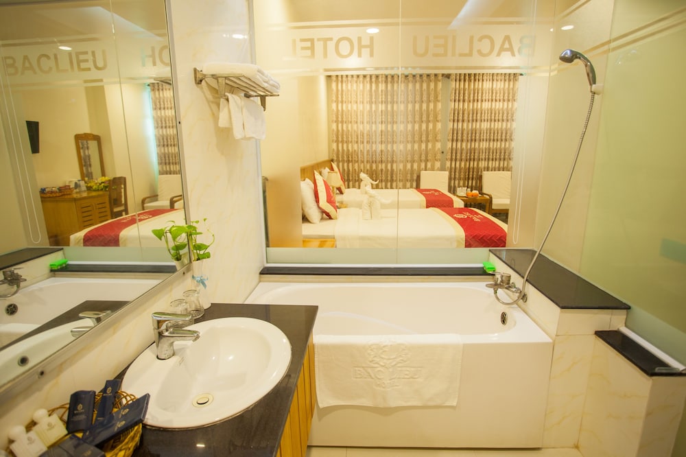 VIP Room - Photo 6