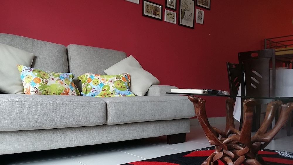 Suite, 1 Bedroom, Mobility Accessible, Kitchen (Communications) - Photo 3
