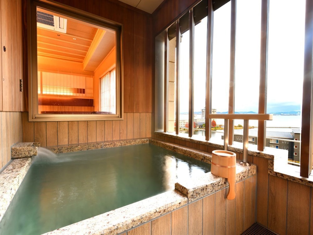 [KAROI Luxury floor] Japanese Style with Open Air Bath, Double Bed, Non Smoking - Photo 3