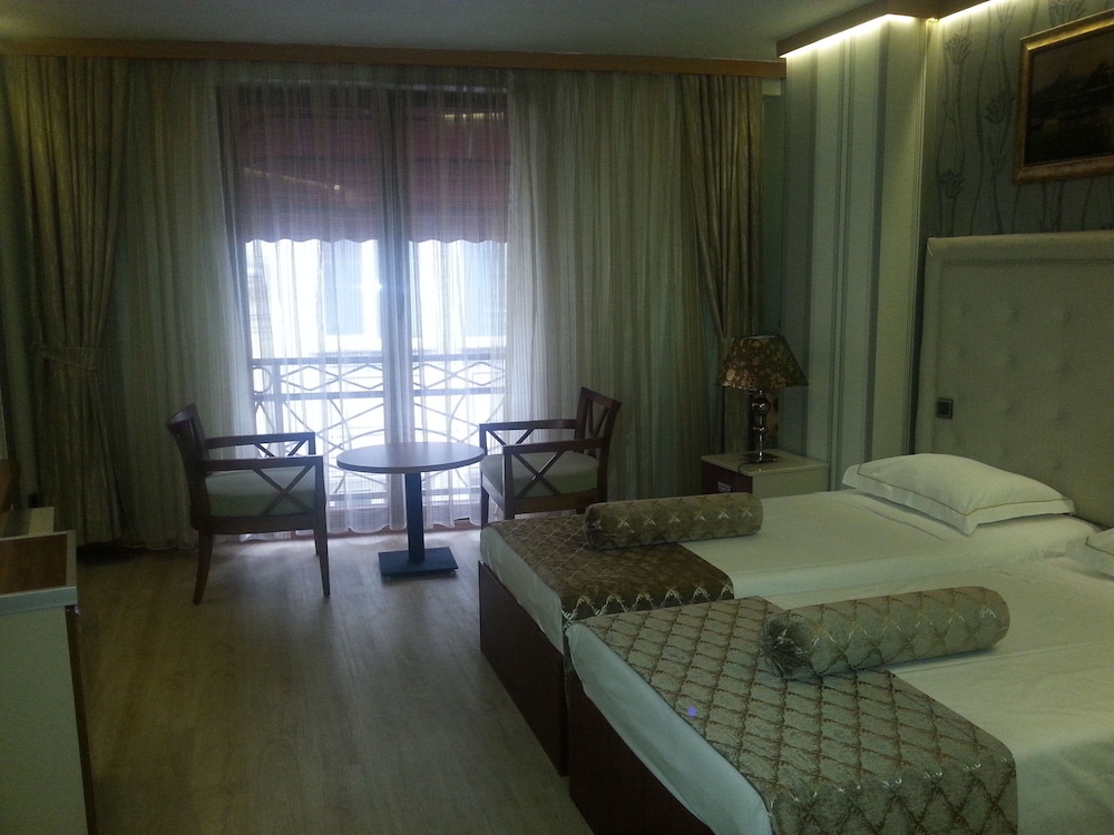 Standard Triple Room photo 2