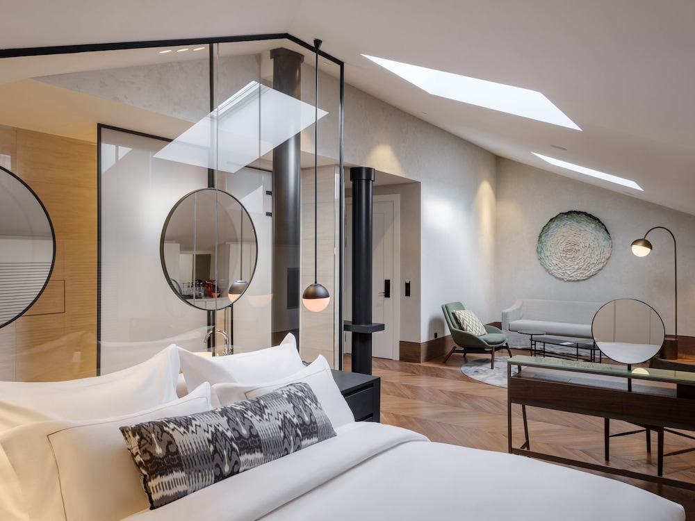 Roof Suite photo 1
