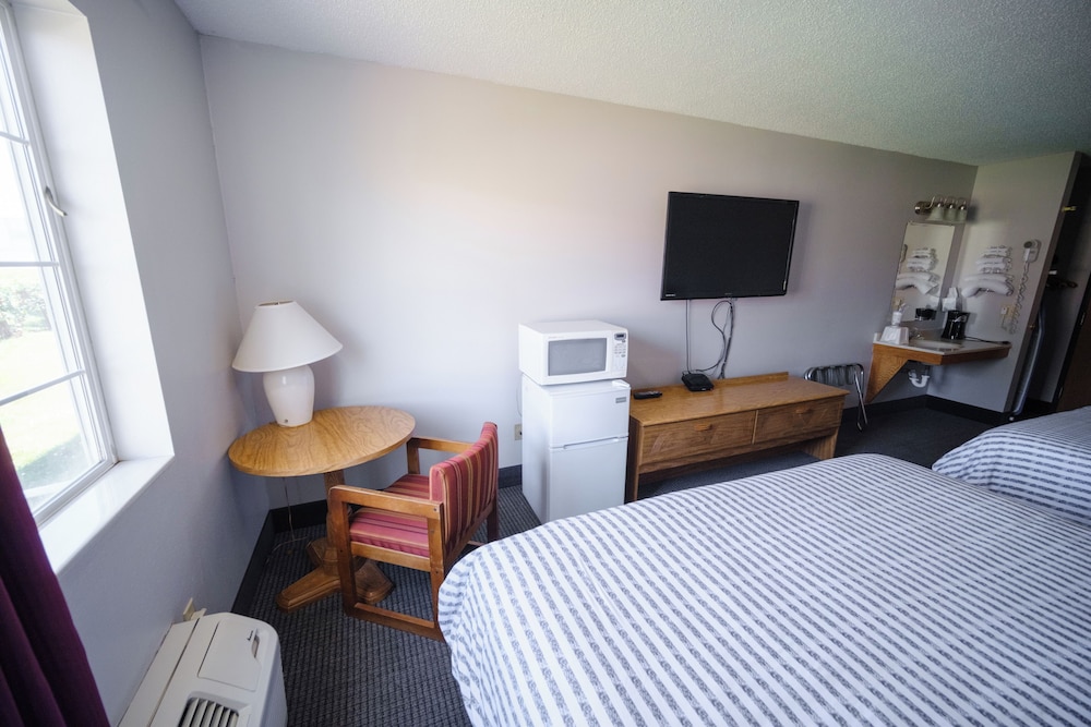 Room, 2 Queen Beds, Non Smoking photo 2