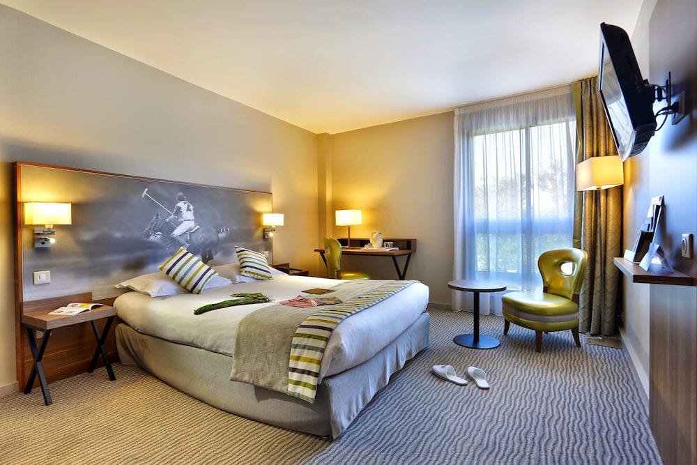 Deluxe Room, 1 King Bed, Non Smoking, Park View (with Sofabed) photo 3
