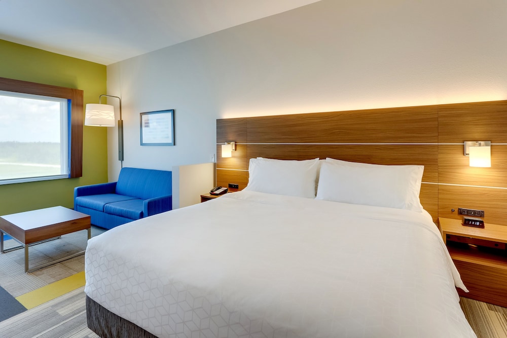 Suite, 1 King Bed, Accessible (Communications) - Photo 3