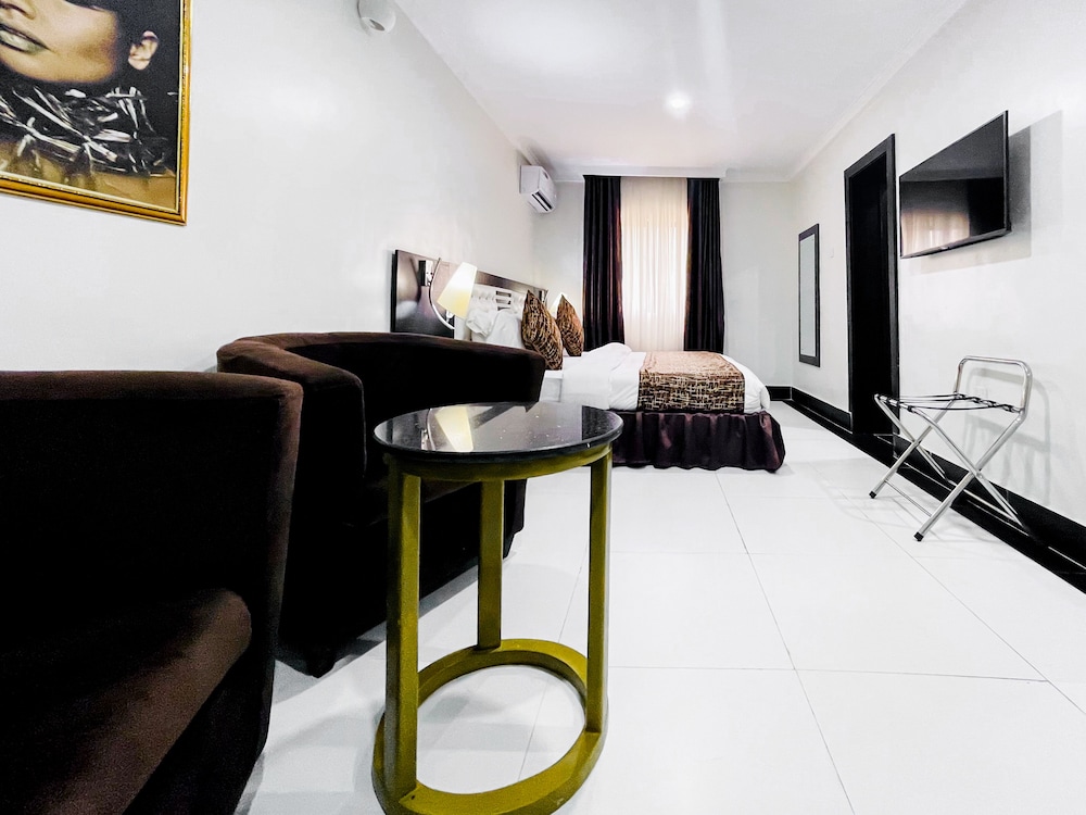 Executive Room - Photo 5