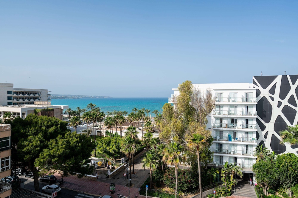 Standard-Doppelzimmer, Balkon, Poolblick