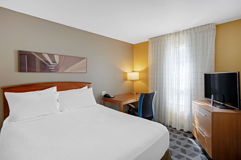 2 Bedroom Suite