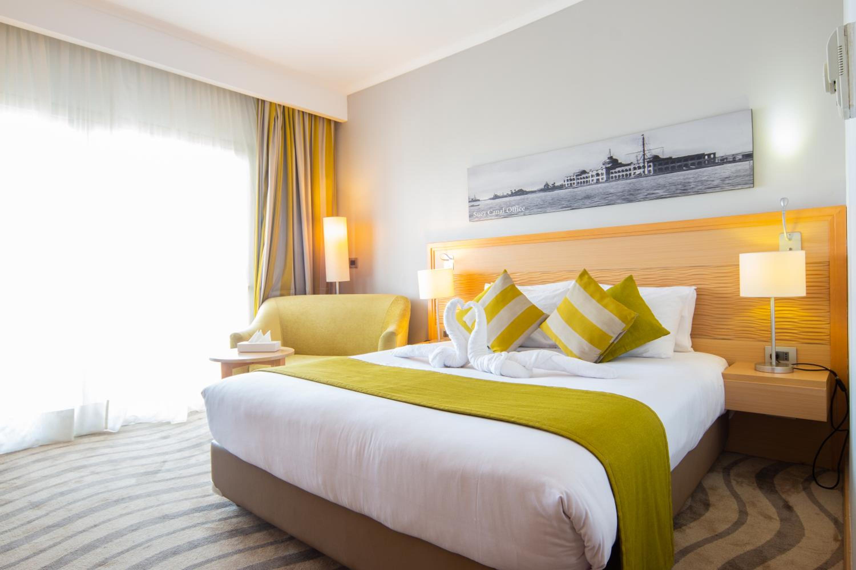Standard Double Room with Lake View - Photo 1