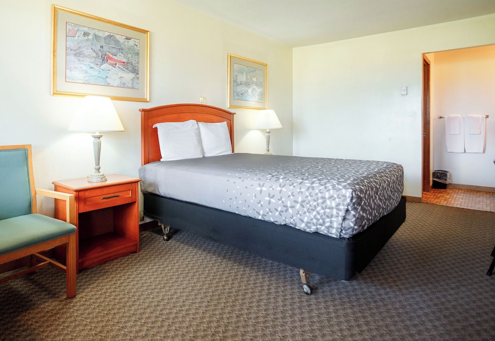 Classic Queen Room, Second Floor photo 1