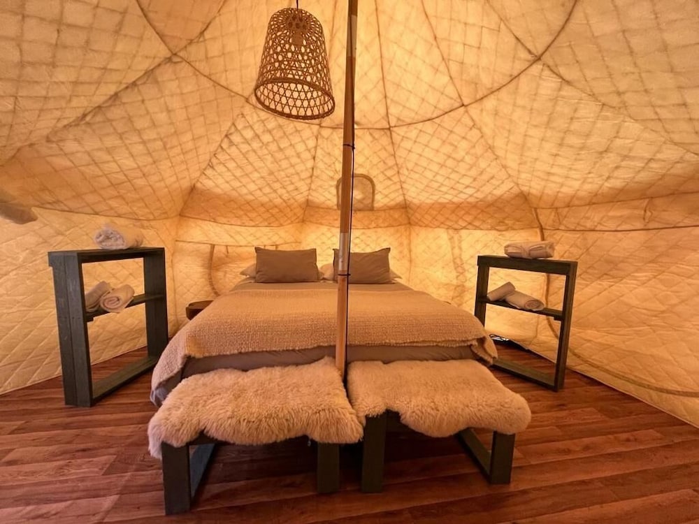 Deluxe Tent photo 1