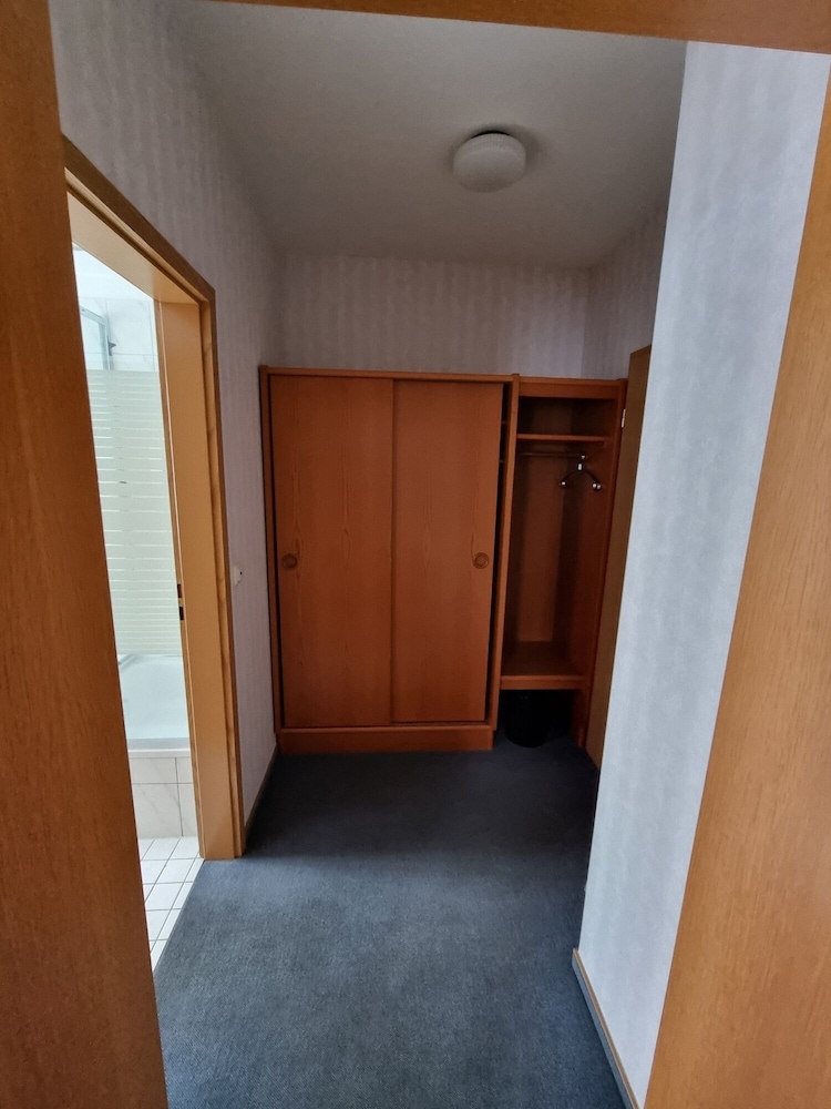 Standard Triple Room, Private Bathroom - Photo 2