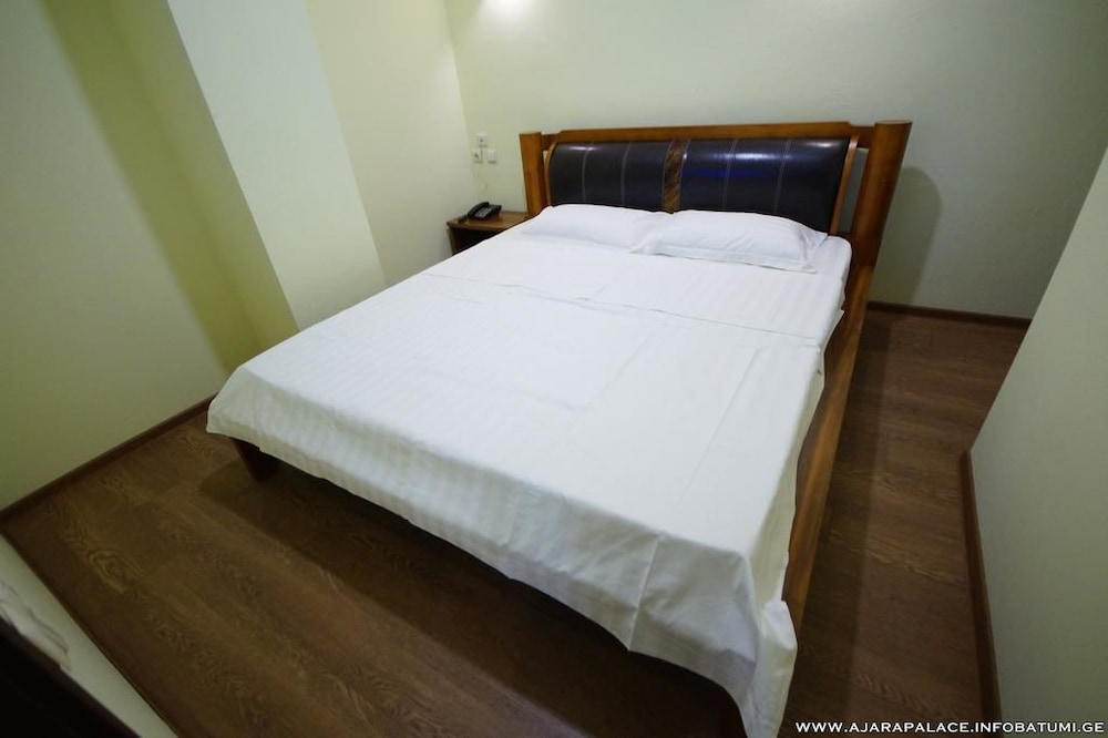 Standard Triple Room, City View