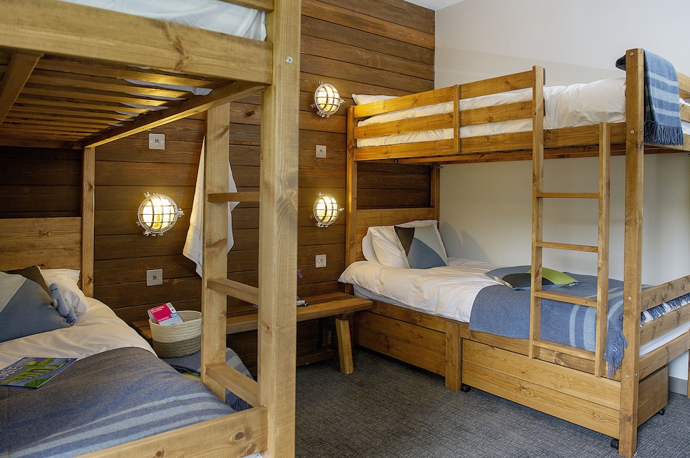 Quadruple Room (Nessie)