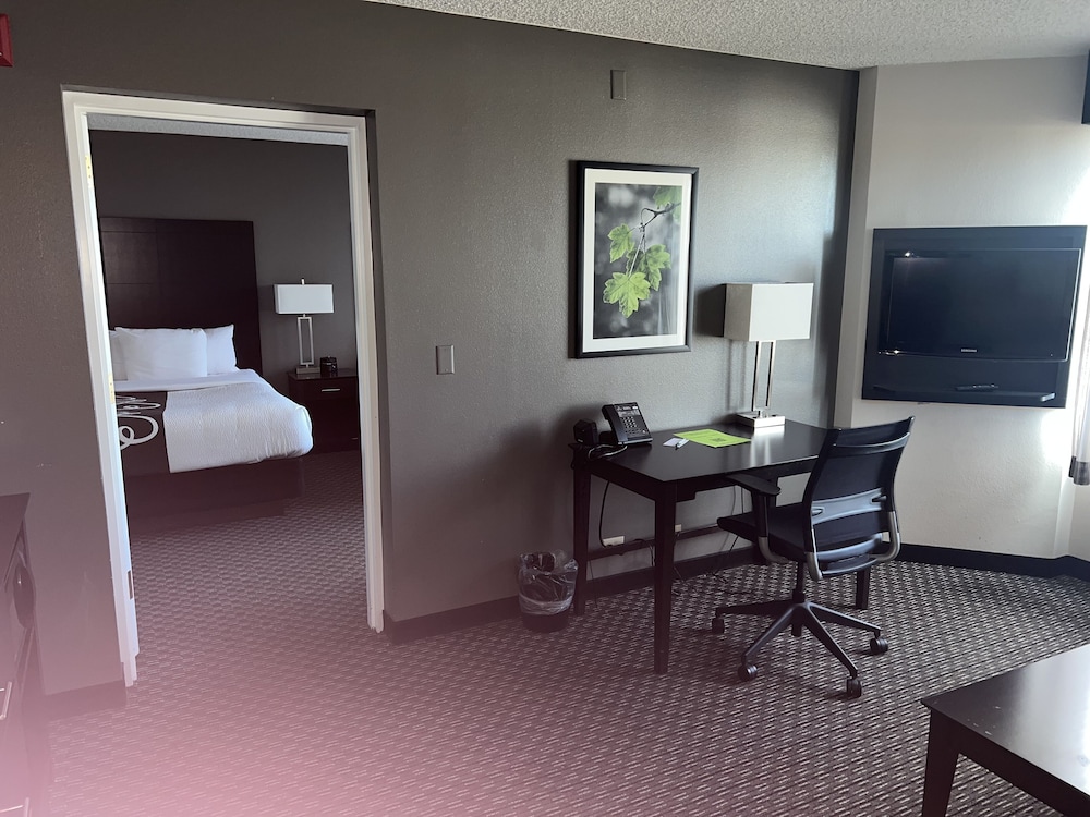 Room, 2 Double Beds, Accessible, Non Smoking (Mobility Accessible) - Photo 2
