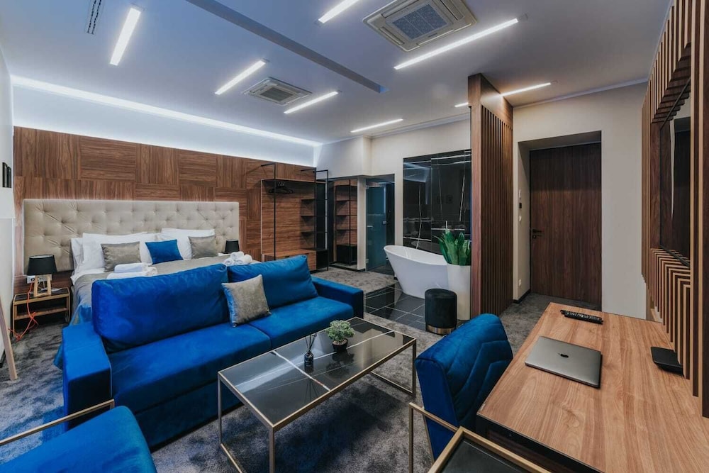 Studio, Balcony, Hot Tub