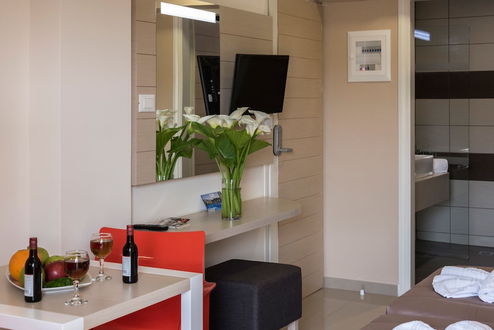 Standard Double Room - Photo 5
