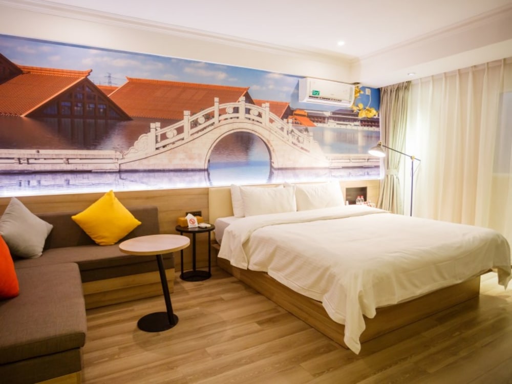 Room, 1 King Bed - Photo 1