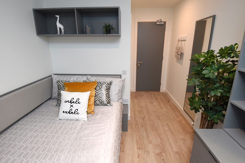 Double Room, Private Bathroom - Photo 5